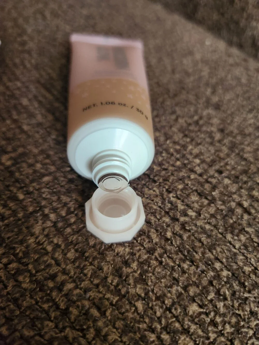 Unicorn Glow Hydrating Foundation 09 Toffee New